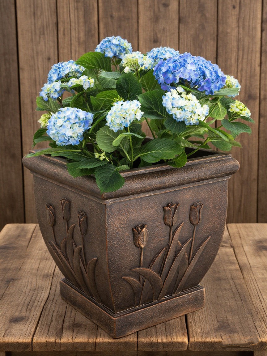 Retro embossed flowerpot